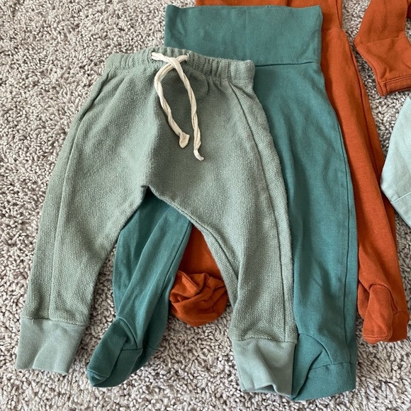 August River 3-6 onesie and pants bundle - Picture 3 of 4